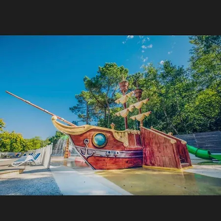 Mobil-home  « le Voyageur » Camping **** キャンプ場