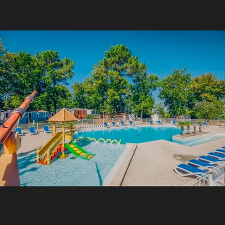 Campingplatz Mobil-home Le Voyageur Avec Clim - Piscines Incluses *