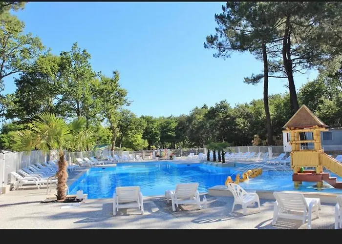 Mobil-home  « le Voyageur » Camping **** Hotel Saint-Augustin (Charente-Maritime)