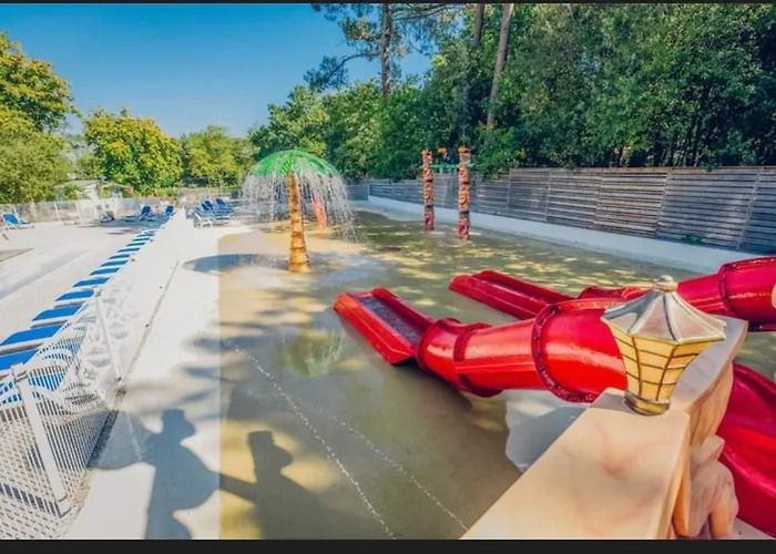 Mobil-home  « le Voyageur » Camping **** Hotel Saint-Augustin (Charente-Maritime)